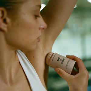 Salt & Stone - BERGAMOT & HINOKI dezodor( érzékeny bőrre) 75 gr